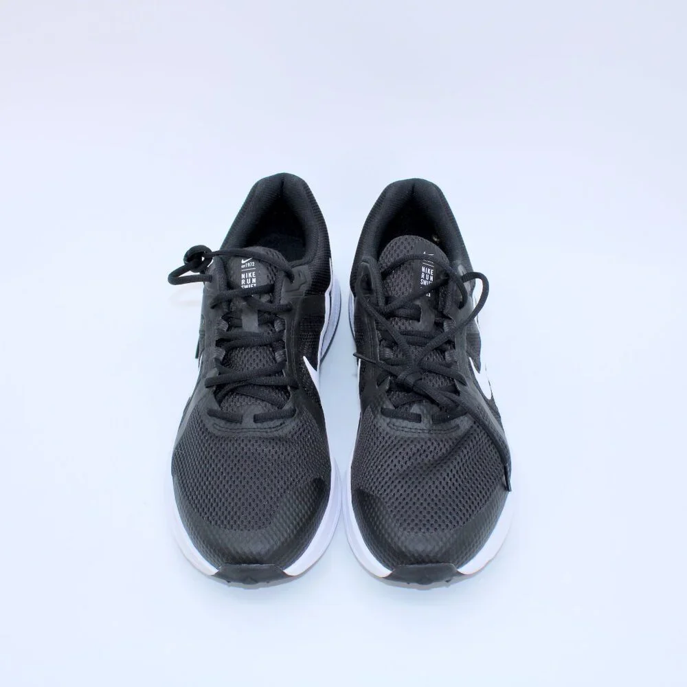 Nike Run Swift 2 Black White Size 12 NWOT - Picture 2 of 8
